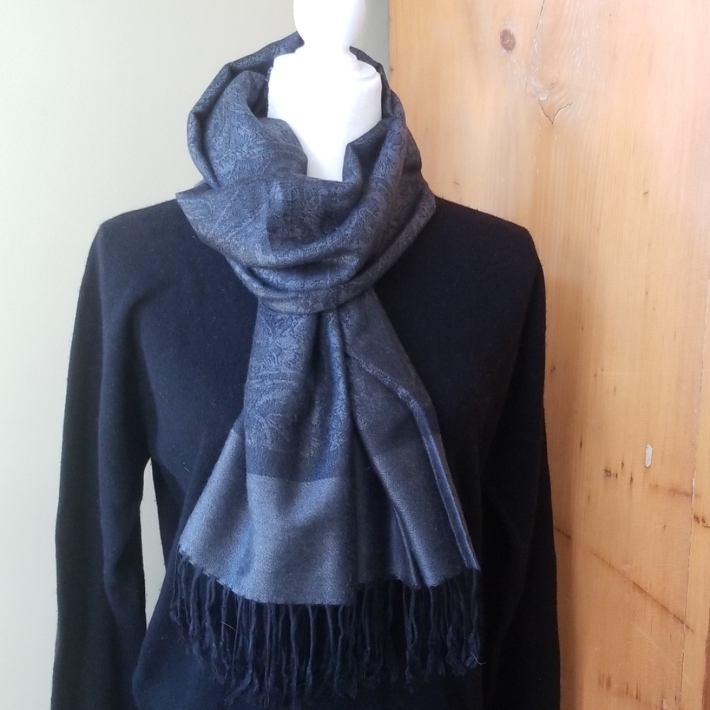 Pashmina wrap